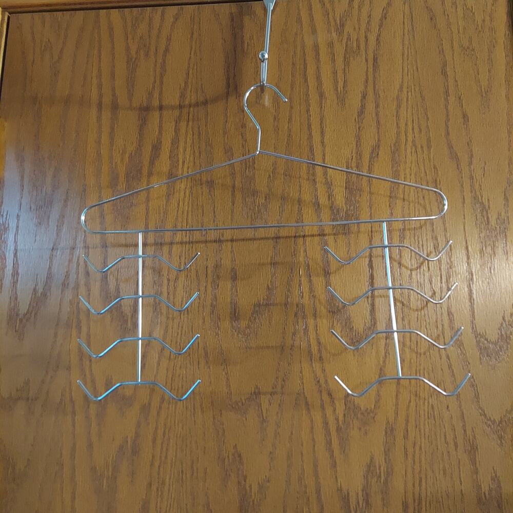 multi-tiered hanger organization hanging jewelry necklace tie
